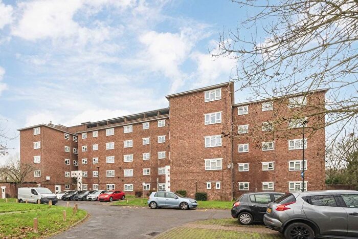 3 Bedroom Flat For Sale In Grange Court, Northolt, UB5