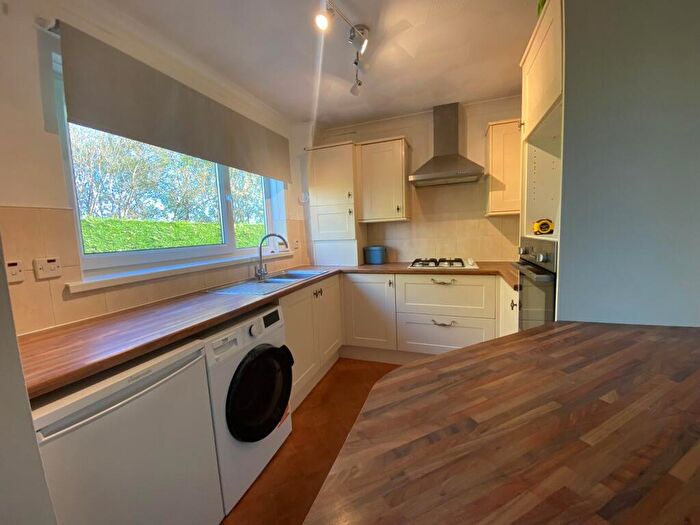 2 Bedroom Apartment To Rent In Hollybush Heights, Cardiff, CF23