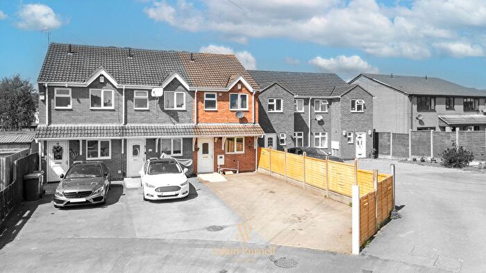 2 Bedroom End Of Terrace House For Sale In John Nichols Street, Hinckley, LE10