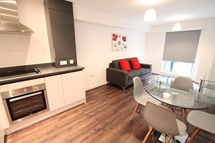 2 Bedroom Apartment To Rent In The Drapery, Lombard Street, City Centre, Birmingham, B12