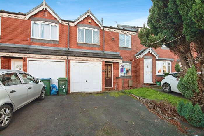 3 Bedroom Terraced House For Sale In The Square, Tipton, DY4