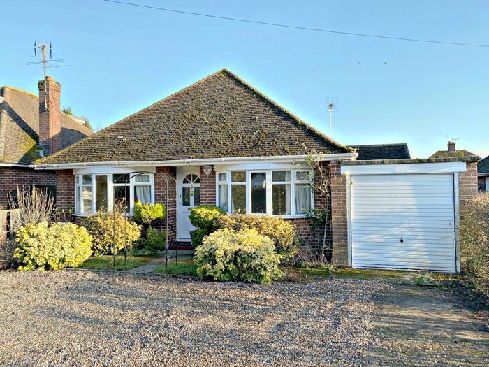 3 Bedroom Bungalow To Rent In Wycombe Road, SL7