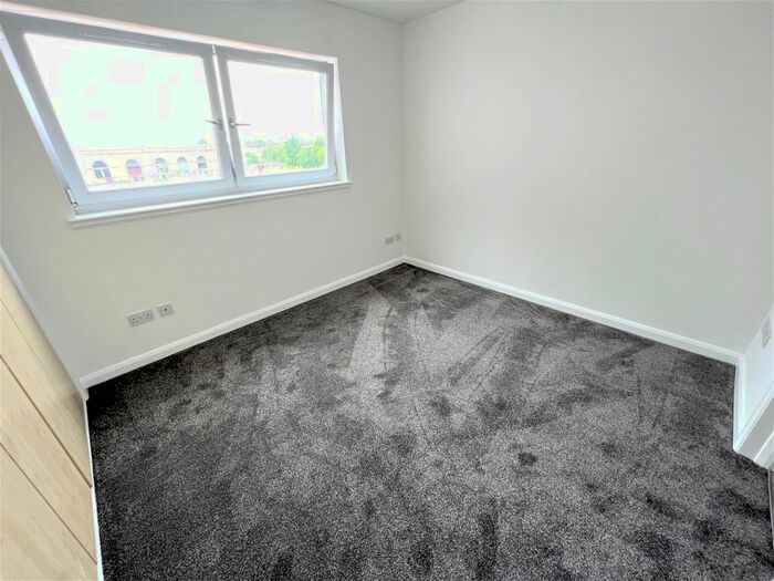 2 Bedroom Flat To Rent In Barrland Street, Pollokshaws, Glasgow, G41