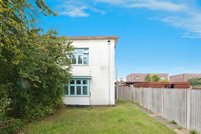 3 Bedroom Semi-Detached House For Sale In Bata Avenue, East Tilbury, Tilbury, RM18