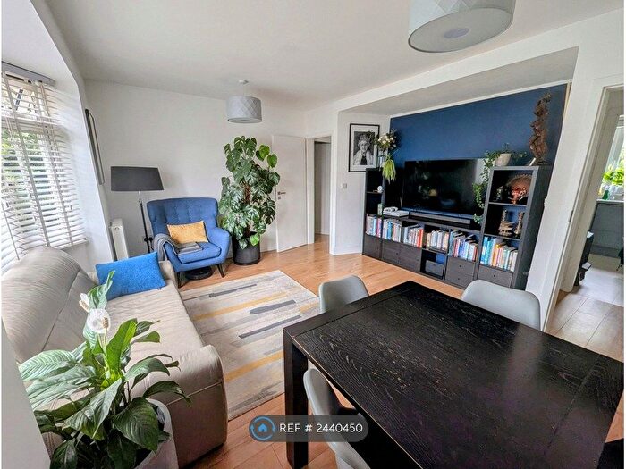 2 Bedroom Flat To Rent In Billet Road, London, E17