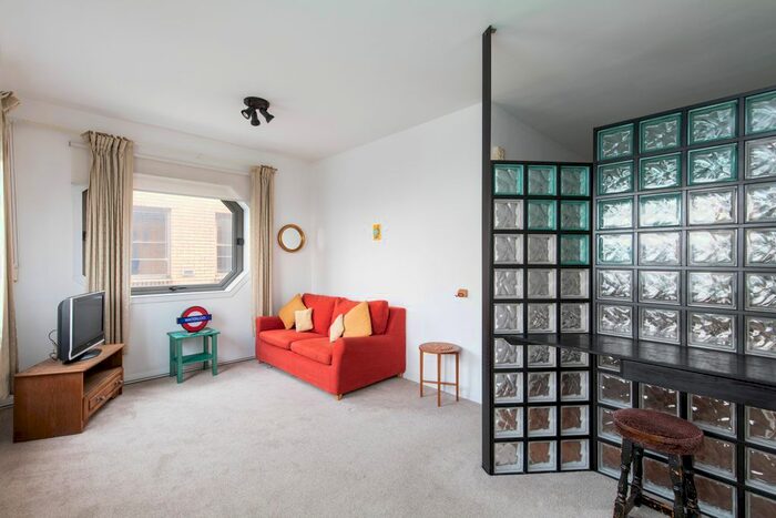 1 Bedroom Flat To Rent In Lower Marsh, London, SE1