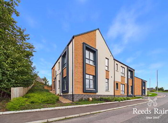 2 Bedroom Apartment / Flats For Sale In Fairfields Mews, Lisburn, BT28