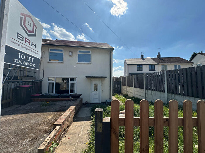 3 Bedroom Semi-Detached House To Rent In Lansbury Place, Rotherham, S62
