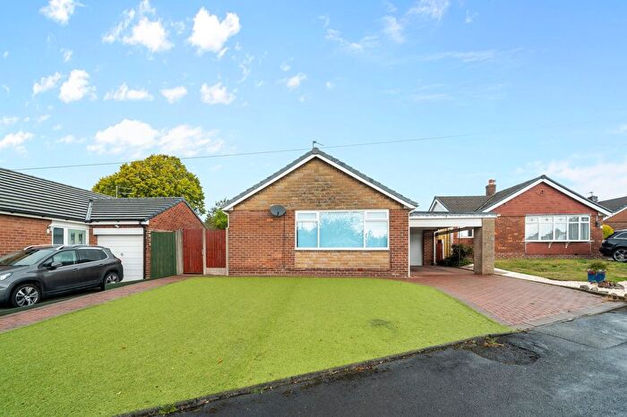 3 Bedroom Detached Bungalow For Sale In Linkside Avenue, Winwick, WA2