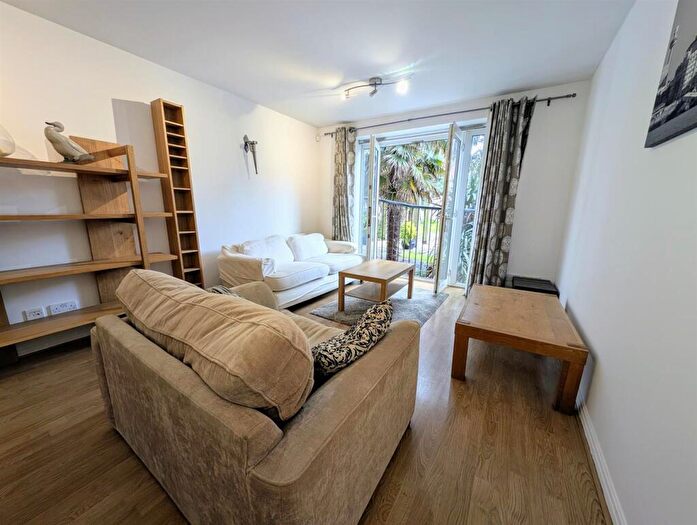 2 Bedroom Apartment To Rent In Quebec Quay, Liverpool, L3
