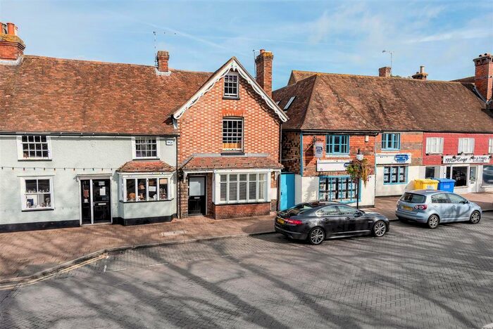 4 Bedroom End Of Terrace House For Sale In High Street, Headcorn, Ashford, TN27