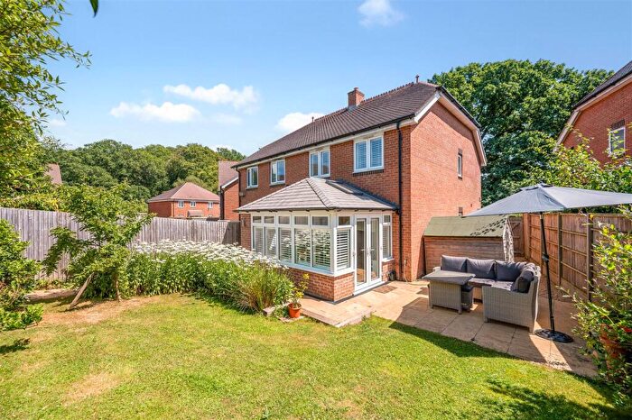 3 Bedroom Semi-Detached House For Sale In Woodlands Avenue, Rowlands Castle, PO9