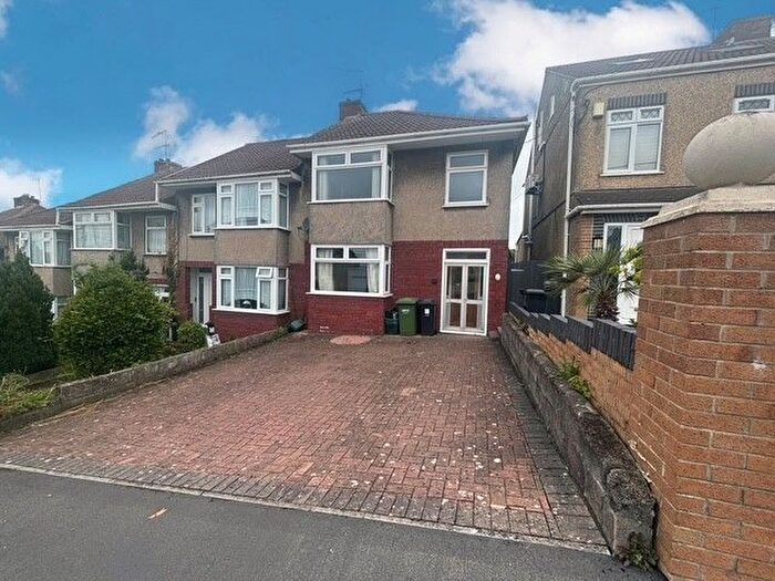3 Bedroom Property To Rent In Lees Hill, Bristol, BS15