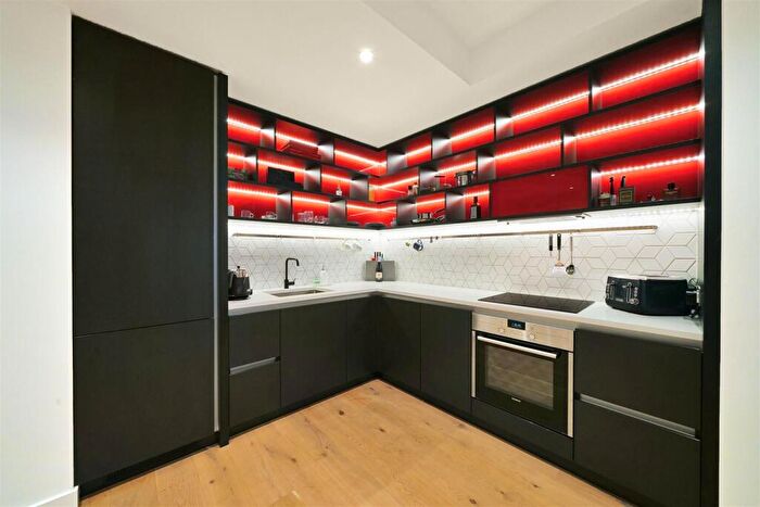 1 Bedroom Apartment For Sale In Corson House, London City Island, E14