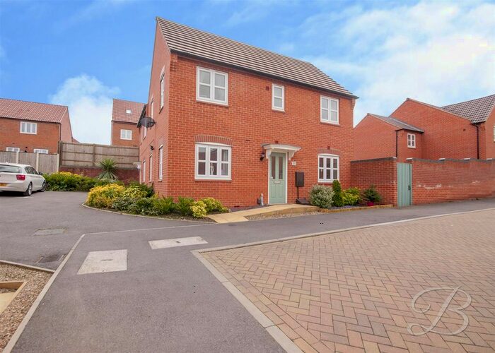 3 Bedroom Semi-Detached House To Rent In Debdale Way, Mansfield Woodhouse, Mansfield, NG19