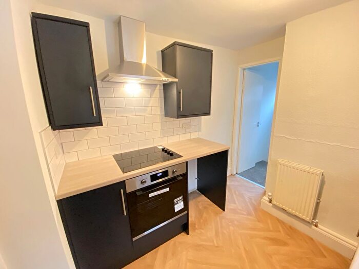 3 Bedroom Flat To Rent In King Edward Street, Gateshead, NE8