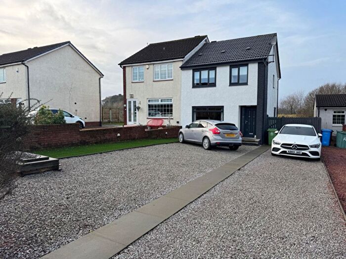 3 Bedroom Semi Detached House To Rent In Invergarry Drive, Deaconsbank, G46
