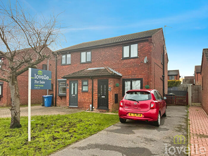 2 Bedroom Semi Detached House For Sale In The Pines, Gainsborough, DN21