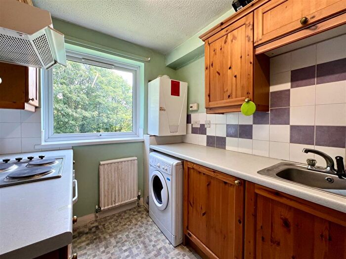 2 Bedroom Flat To Rent In Oakwood, Greystoke Gardens, Newcastle Upon Tyne, NE2