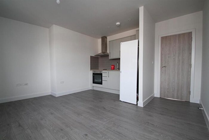 2 Bedroom Apartment To Rent In High Street, Epping, CM16