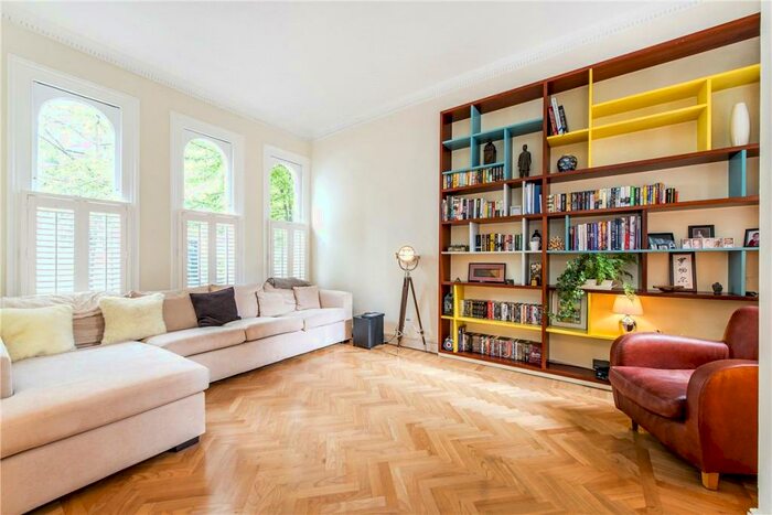2 Bedroom Flat To Rent In Cathcart Road, West Chelsea, SW10