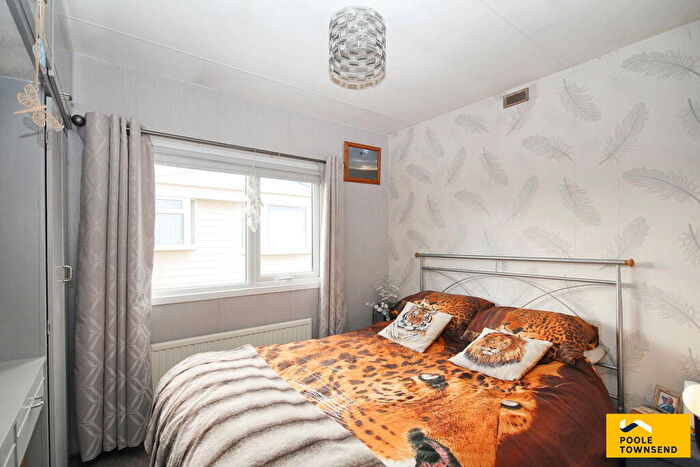 2 Bedroom Chalet For Sale In West Shore Park, Walney, Barrow-in-furness, LA14