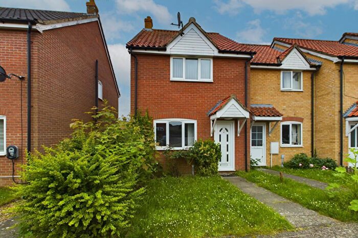 3 Bedroom End Of Terrace House To Rent In Lime Grove, Thetford, IP24