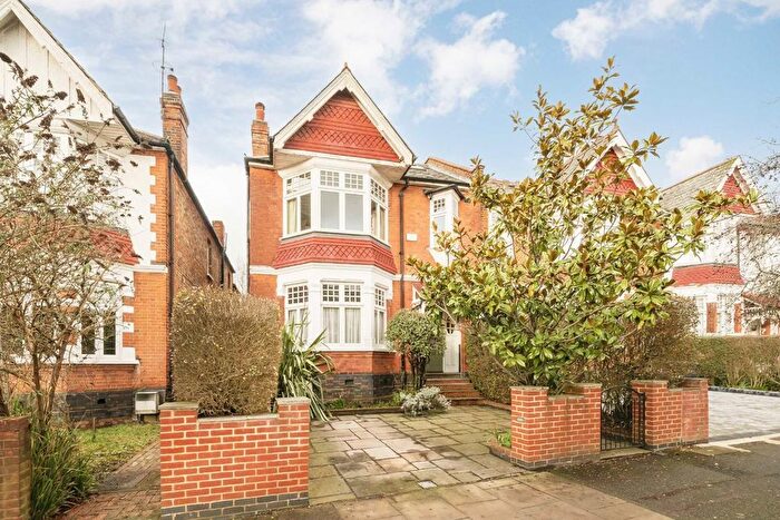 6 Bedroom Property For Sale In Boileau Road, Ealing, W5