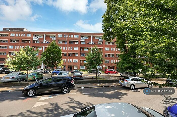 3 Bedroom Maisonette To Rent In Solebay Street, London, E1