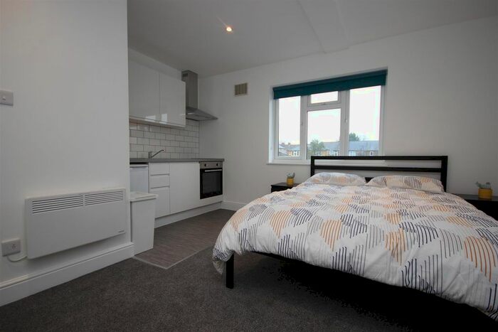 Studio To Rent In Brassie Avenue, Acton W3