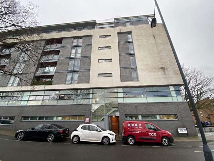 1 Bedroom Flat For Sale In Flat, Chalkhill Road, Wembley, Greater London, HA9