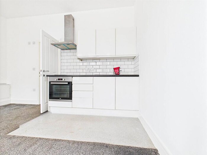 Studio To Rent In Rowlands Road, Worthing, West Sussex, BN11