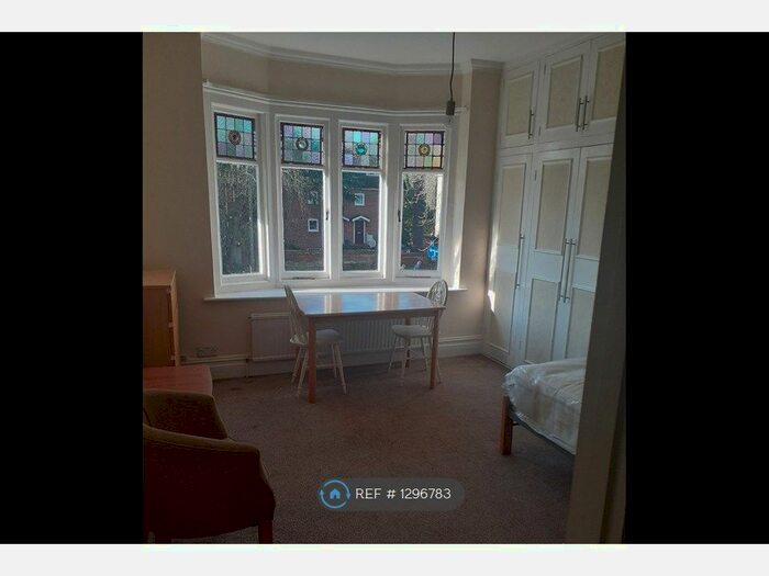 Studio To Rent In Grenfell Road, Maidenhead SL6