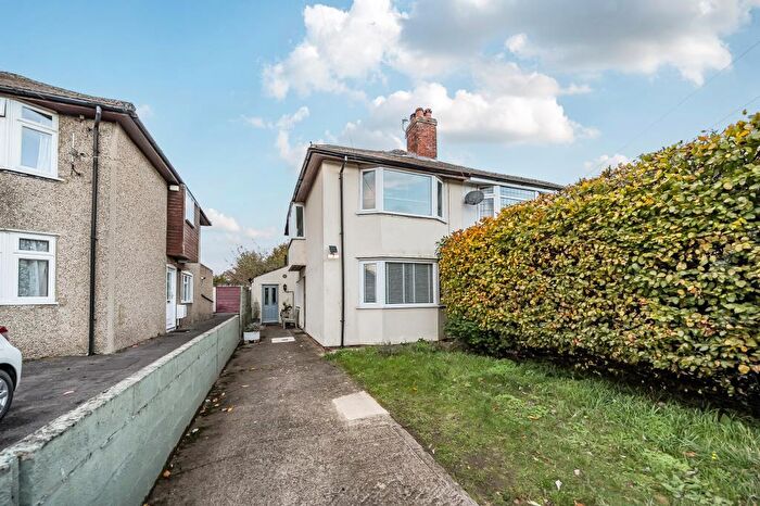 3 Bedroom Semi-Detached House For Sale In Burdell Avenue, Sandhills, OX3