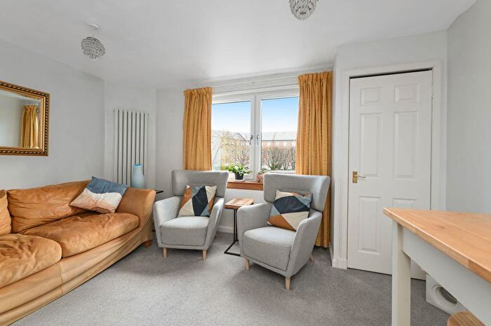 2 Bedroom Flat For Sale In / Richmond Terrace, Haymarket, EH11