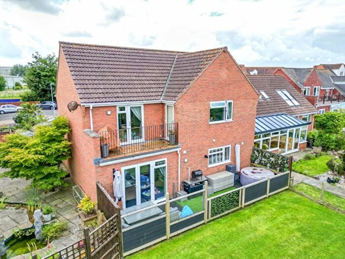 3 Bedroom Property For Sale In Lakeside, Bristol Road, Highbridge, TA9