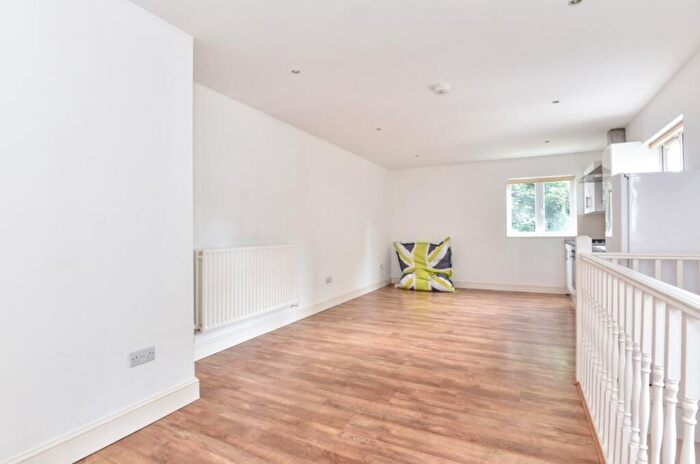 2 Bedroom Flat For Sale In Westow Hill, Crystal Palace, London, SE19