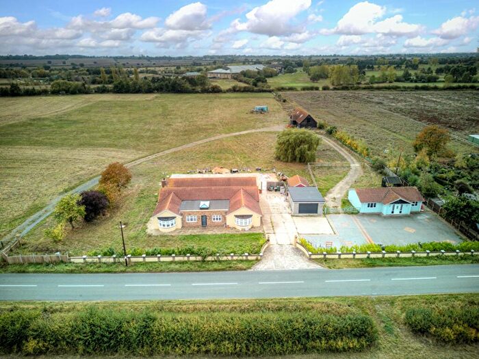 4 Bedroom Bungalow For Sale In Lovedowns Lodge, Barnhall Road, Tollshunt Knights, Maldon, CM9