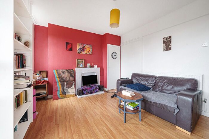 2 Bedroom Flat For Sale In Holderness House, Champion Hill, Camberwell, SE5
