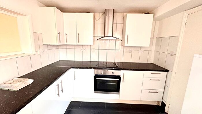 3 Bedroom Semi-Detached House To Rent In Hill House Road, Dartford, DA2