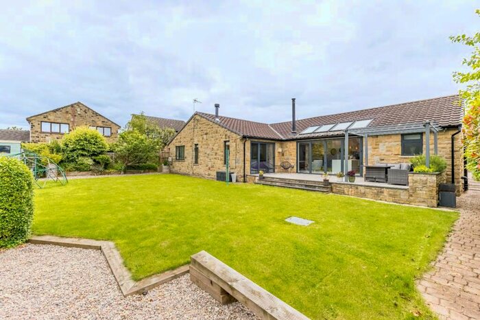 4 Bedroom Bungalow For Sale In Gregory Drive, Kirkburton, Huddersfield, HD8