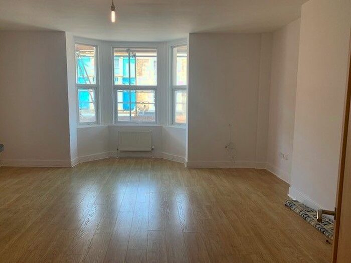 2 Bedroom Flat To Rent In Church Road, Hove, BN3