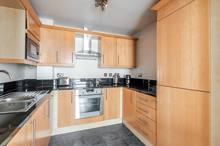1 Bedroom Apartment To Rent In Cassilis Road, Docklands, London, E14