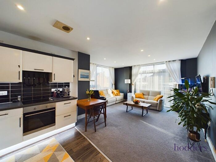 2 Bedroom Apartment To Rent In Chertsey, Surrey, KT16