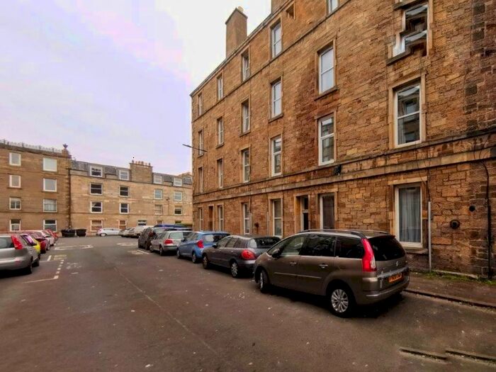 1 Bedroom Flat To Rent In Ramsay Place, Edinburgh, EH15