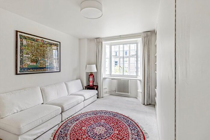 Studio To Rent In Woburn Place, Bloomsbury, WC1H