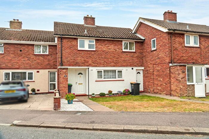 3 Bedroom Terraced House For Sale In Queens Drive, Bedford, MK41