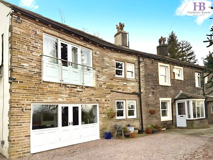 3 Bedroom Semi-Detached House For Sale In Crossleys Buildings, Halifax, HX3