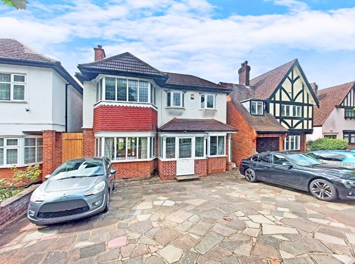 4 Bedroom Detached House For Sale In Bridle Road, Pinner, HA5