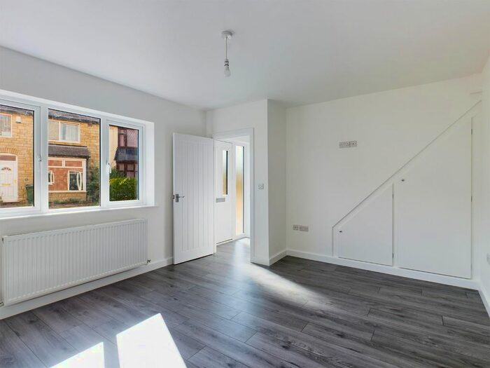 3 Bedroom Semi-Detached House To Rent In Eunice Avenue, Huncote, Leicester, LE9